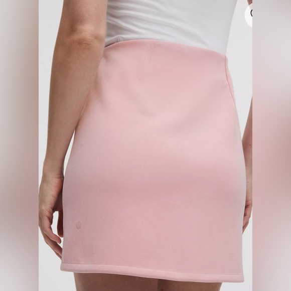 NWT Lululemon Softstreme High-Rise Mini Skirt Pink Haze - Picture 6 of 6